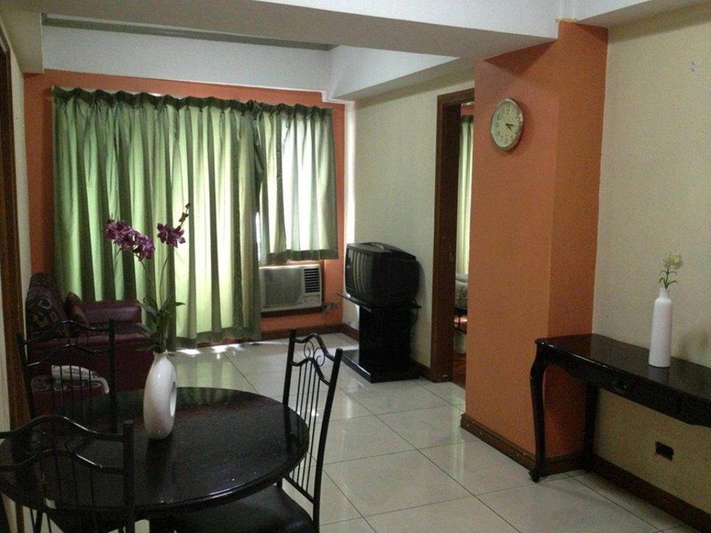 Mpt Suites Makati City Rum bild