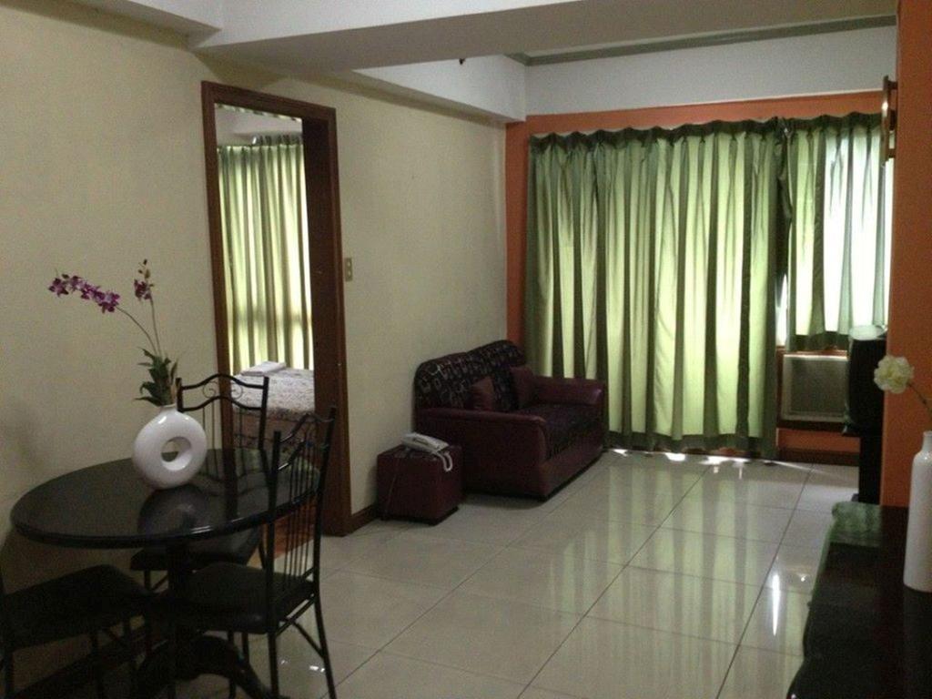 Mpt Suites Makati City Rum bild