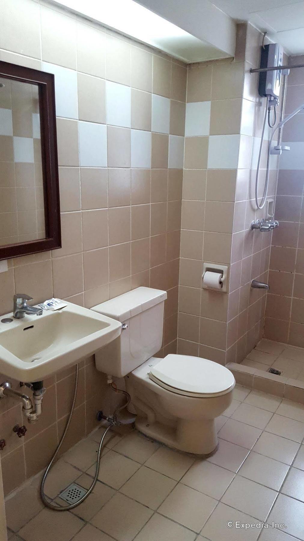Mpt Suites Makati City Exteriör bild