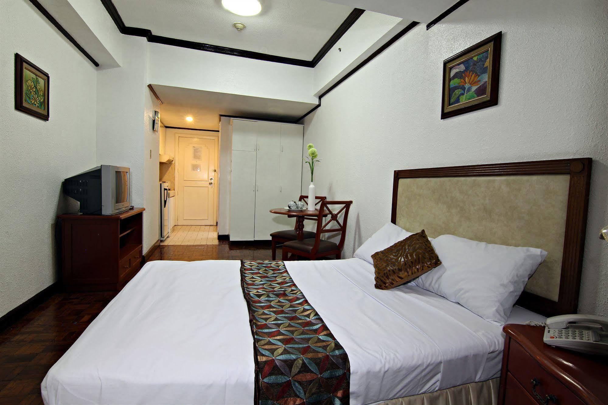 Mpt Suites Makati City Exteriör bild