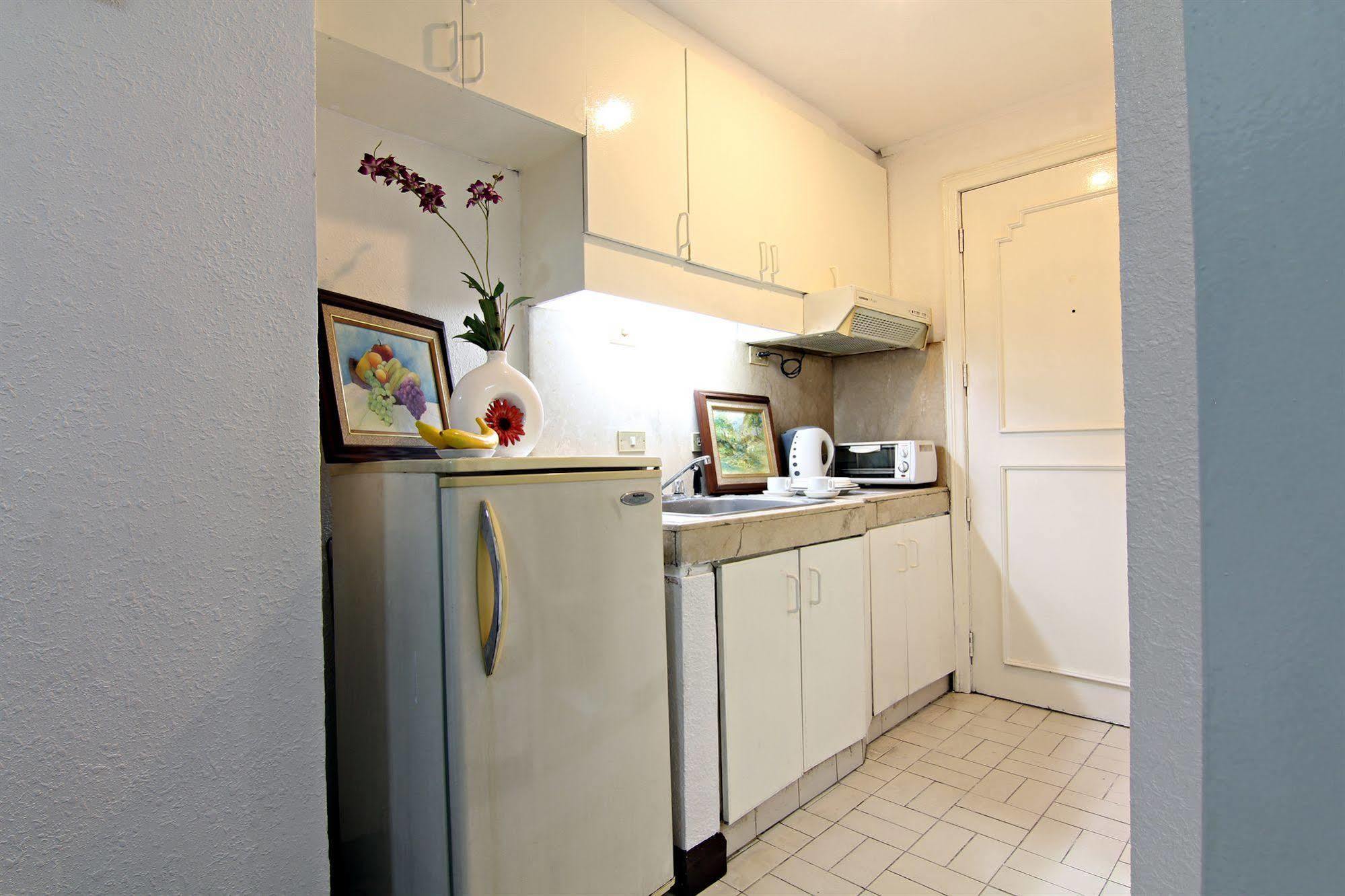 Mpt Suites Makati City Exteriör bild