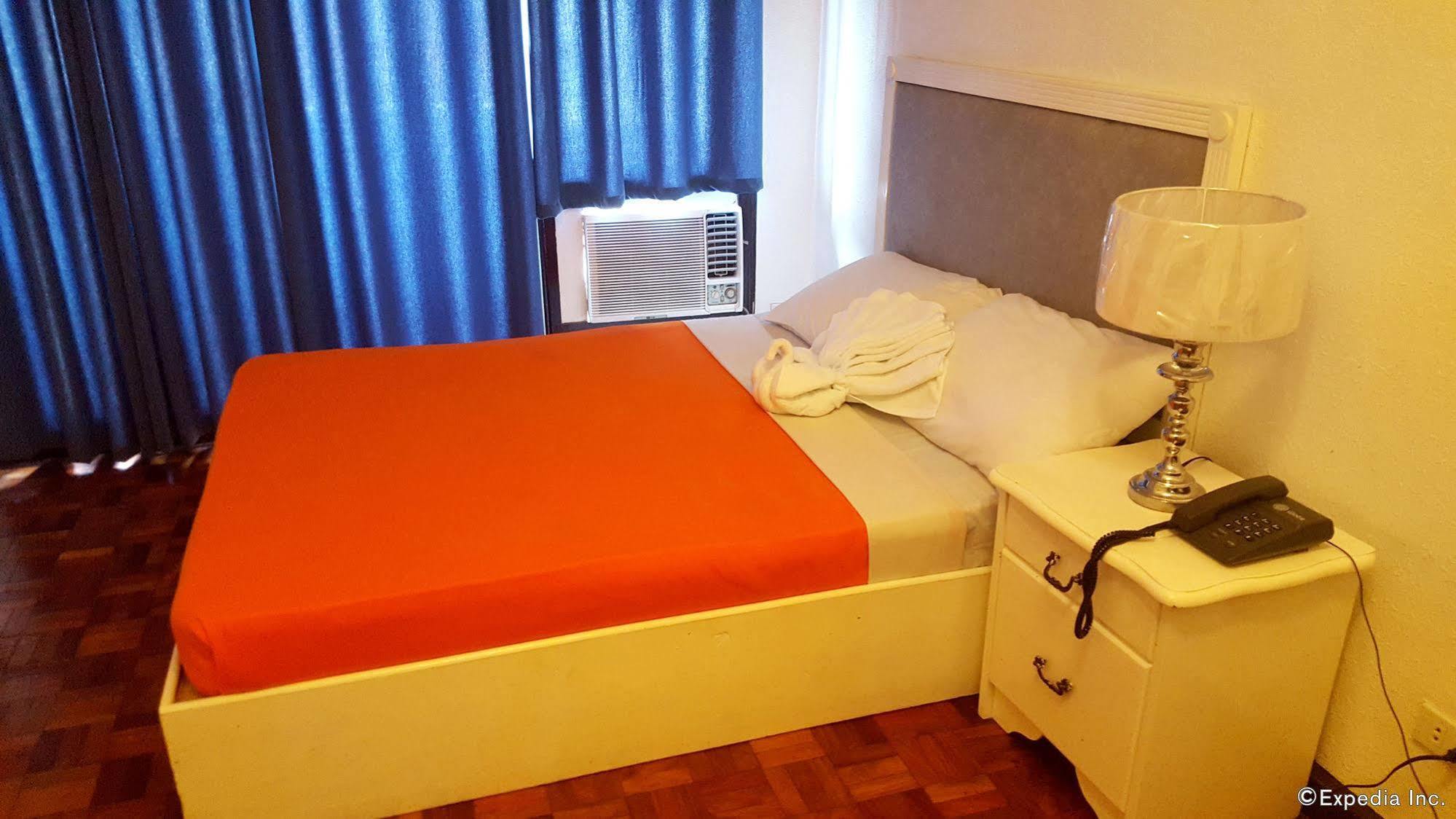 Mpt Suites Makati City Exteriör bild